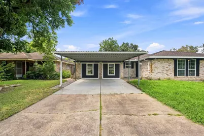 6418 Silver Chalice Drive, Houston, TX 77088 - Photo 8