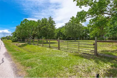 410-416 7th Street, Dickinson, TX 77539 - Photo 8