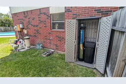 8511 Lone Maple Drive, Houston, TX 77083 - Photo 26