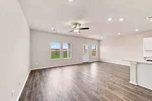 6723 Pebble Blf Ct, Cove, TX 77523 - Photo 8