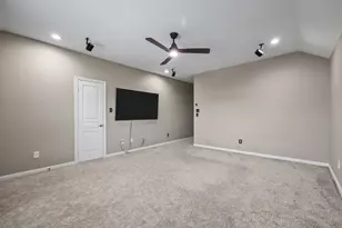 2532 Garnetfield Ln, Friendswood, TX 77546 - Photo 32