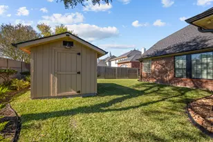 2532 Garnetfield Ln, Friendswood, TX 77546 - Photo 46