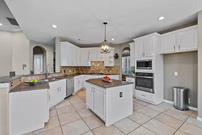 2532 Garnetfield Lane, Friendswood, TX 77546 - Photo 18