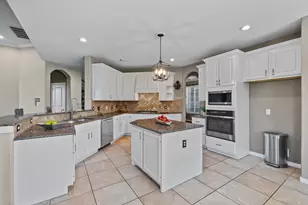 2532 Garnetfield Ln, Friendswood, TX 77546 - Photo 18