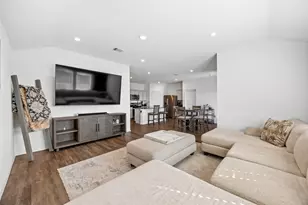 14200 Yellow Jacket Ct, Willis, TX 77318 - Photo 4