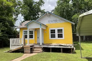 634 E Bernard St, West Columbia, TX 77486 - Photo 1