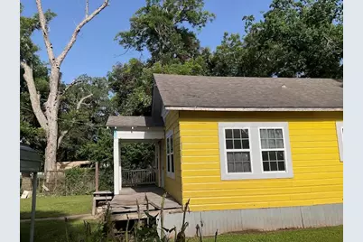 634 E Bernard Street, West Columbia, TX 77486 - Photo 2