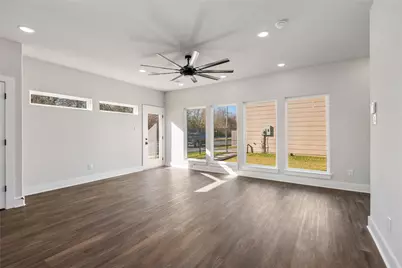 8430 Grandview Street, Houston, TX 77051 - Photo 12