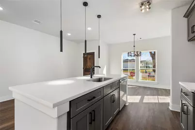 8430 Grandview Street, Houston, TX 77051 - Photo 10