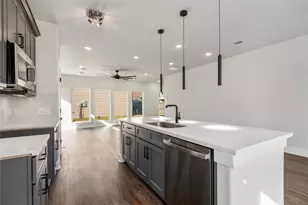 8430 Grandview St, Houston, TX 77051 - Photo 8