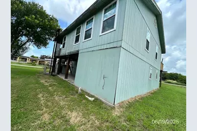501 S 15th Street, Seadrift, TX 77983 - Photo 10
