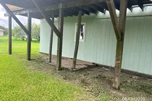 501 S 15th St, Seadrift, TX 77983 - Photo 6