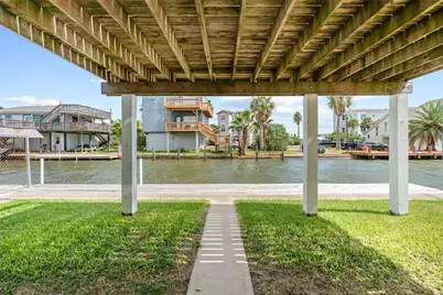 1028 Cozy Cove Lane, Galveston, TX 77554 - Photo 34
