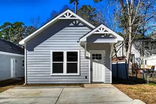 10085 Calendar St, Willis, TX 77318 - Photo 2