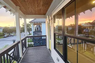 1220 32nd St, Galveston, TX 77550 - Photo 36