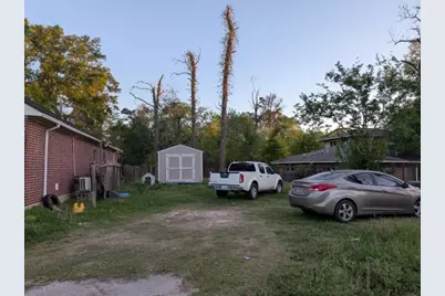 2313 W Little York Road, Houston, TX 77091 - Photo 2