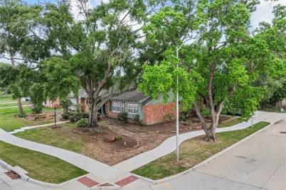 102 Parliament Drive, Houston, TX 77034 - Photo 2