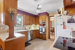 102 Parliament Dr, Houston, TX 77034 - Photo 8