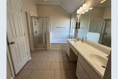 10002 Deer Track Court, Houston, TX 77064 - Photo 8