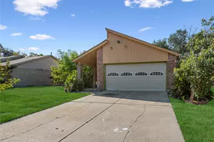 2919 Sunwood Dr, Houston, TX 77038 - Photo 2