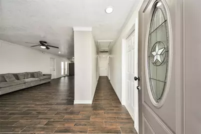 212 S Avenue D, Freeport, TX 77541 - Photo 6