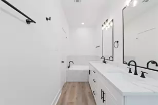 812 Elkhart St, Houston, TX 77091 - Photo 38