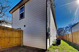 8639 Sunderland Rd, Houston, TX 77028 - Photo 12