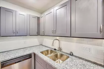 8639 Sunderland Road, Houston, TX 77028 - Photo 20