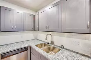 8639 Sunderland Rd, Houston, TX 77028 - Photo 20