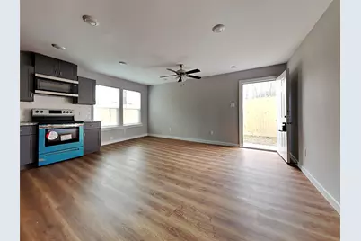 8639 Sunderland Road, Houston, TX 77028 - Photo 2