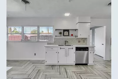 2011 Durrain Ferry Road, Baytown, TX 77520 - Photo 10