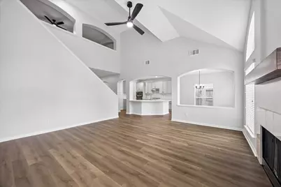 9127 Stoneleigh Drive, Sugar Land, TX 77479 - Photo 12