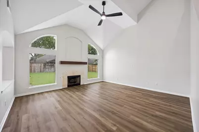 9127 Stoneleigh Drive, Sugar Land, TX 77479 - Photo 10