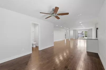 6422 Woodbrook Lane, Houston, TX 77008 - Photo 4