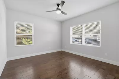 6422 Woodbrook Lane, Houston, TX 77008 - Photo 10