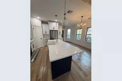 109 Cove Point, Conroe, TX 77356 - Photo 8