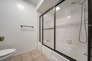 10732 Briar Forest Dr, Houston, TX 77042 - Photo 16