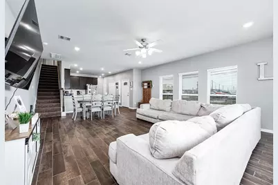 532 N 6th Street, La Porte, TX 77571 - Photo 8