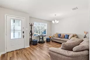 2811 Davis Trce, San Antonio, TX 78245 - Photo 6