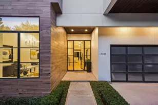 2215 Driscoll St, Houston, TX 77019 - Photo 2