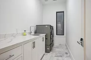 2215 Driscoll St, Houston, TX 77019 - Photo 30