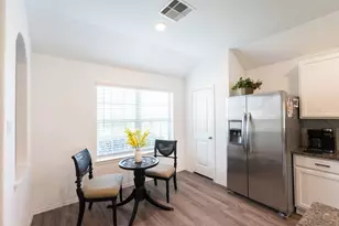 650 Harbor Colony Ln, La Marque, TX 77568 - Photo 6