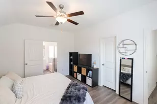 650 Harbor Colony Ln, La Marque, TX 77568 - Photo 18