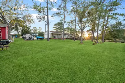 203 N Bayou Bend, Baytown, TX 77521 - Photo 10
