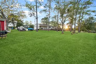 203 N Bayou Bend, Baytown, TX 77521 - Photo 10