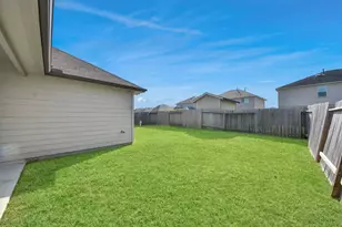 9447 Klein Ln, Houston, TX 77044 - Photo 36