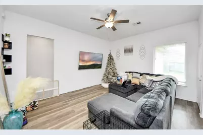 9447 Klein Lane, Houston, TX 77044 - Photo 10