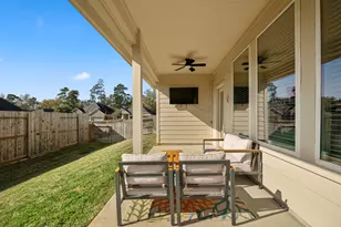 573 Newcomb Holw Dr, Conroe, TX 77304 - Photo 34