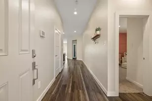 573 Newcomb Holw Dr, Conroe, TX 77304 - Photo 6