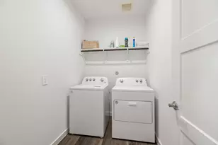 573 Newcomb Holw Dr, Conroe, TX 77304 - Photo 30